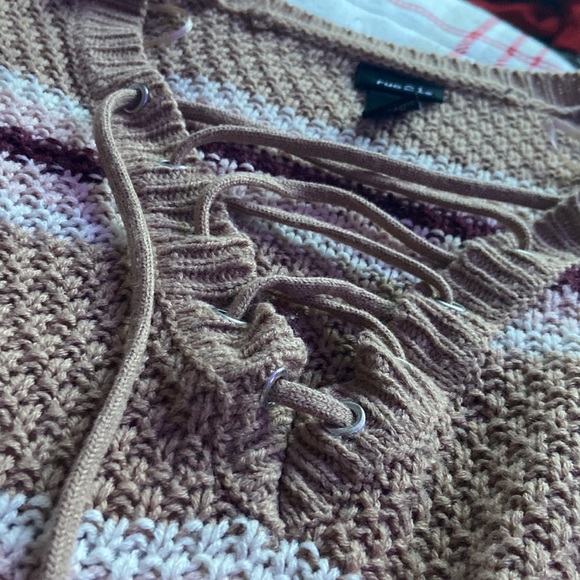 Rue 21 Sweater - Picture 3 of 3